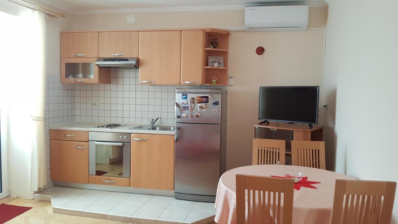 Anka Bunic Bed & Breakfast Rab Town Exterior photo