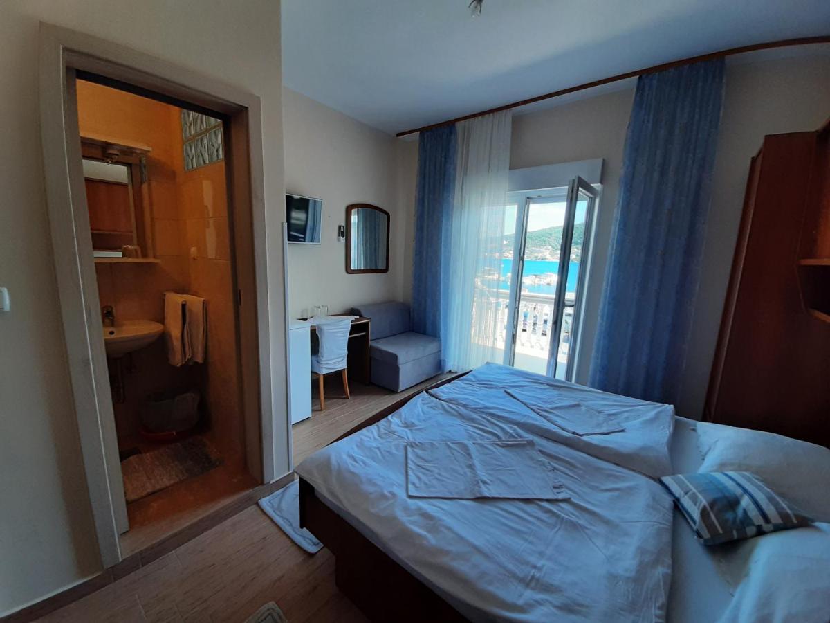 Anka Bunic Bed & Breakfast Rab Town Exterior photo